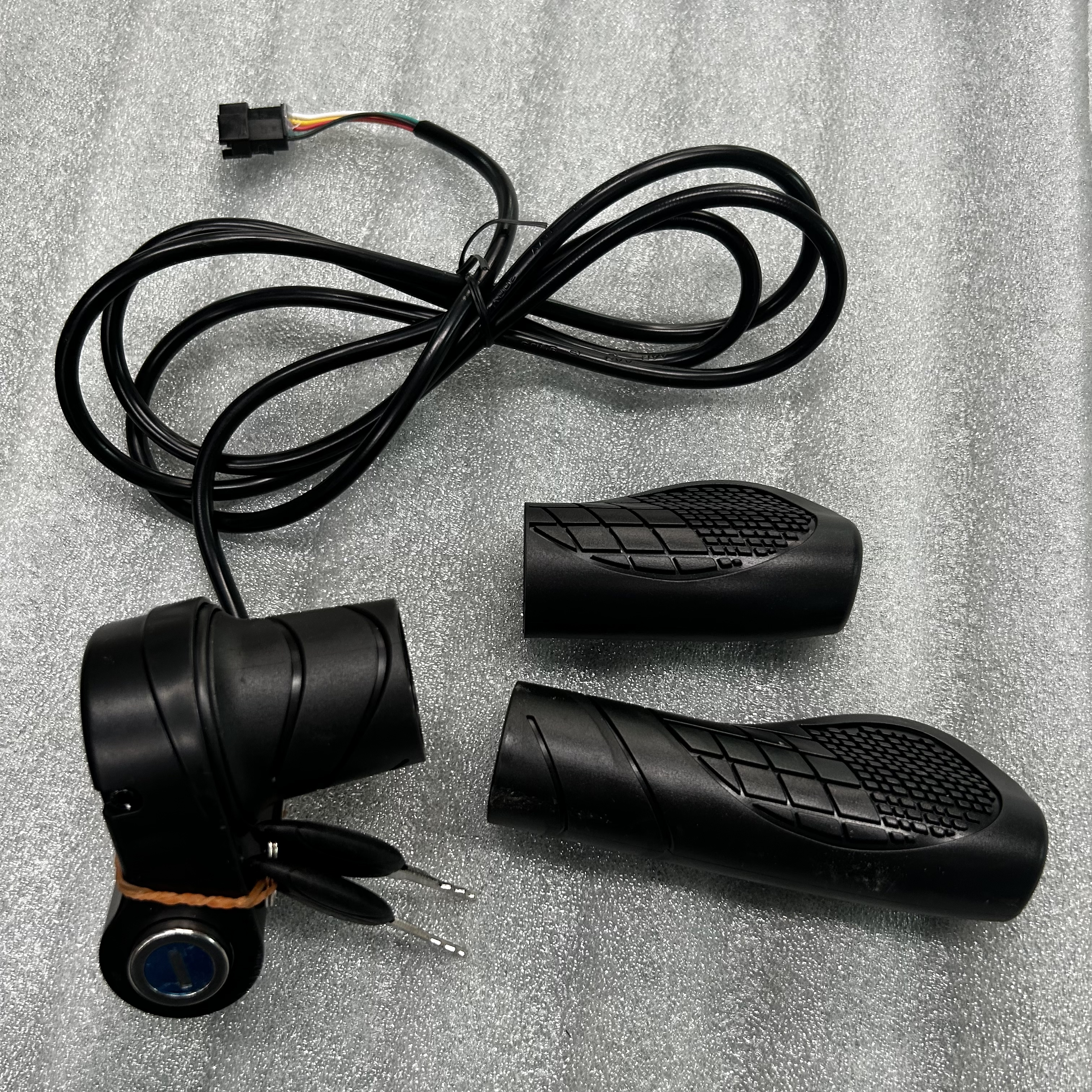 Ridestar Q20 Throttle and Grip